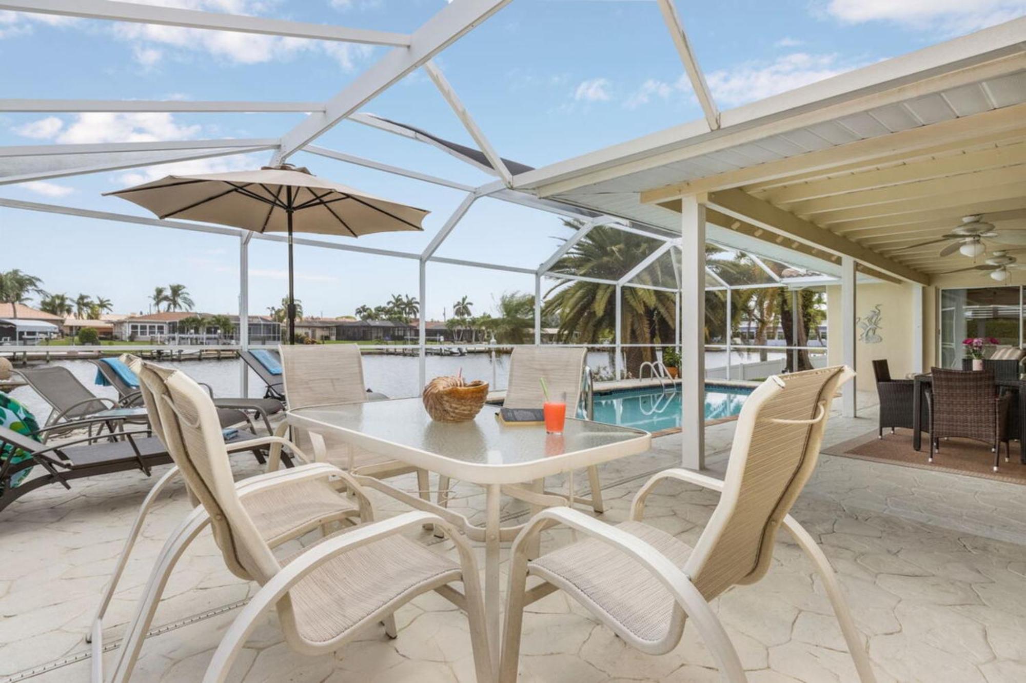 Villa Catalina Isles - Holidays In Paradise Cape Coral Kültér fotó