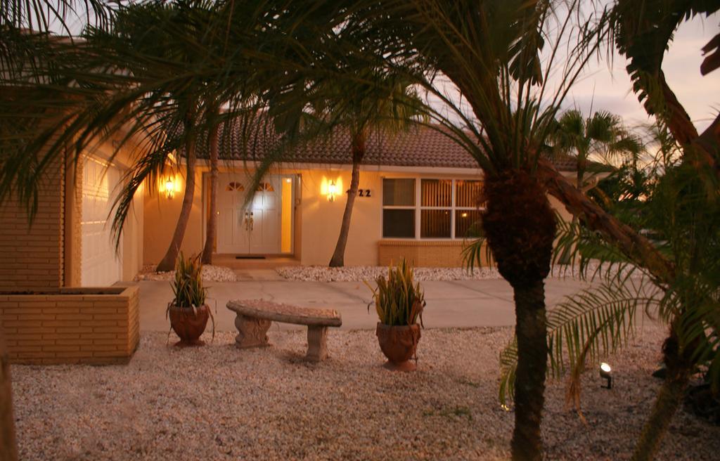 Villa Catalina Isles - Holidays In Paradise Cape Coral Kültér fotó
